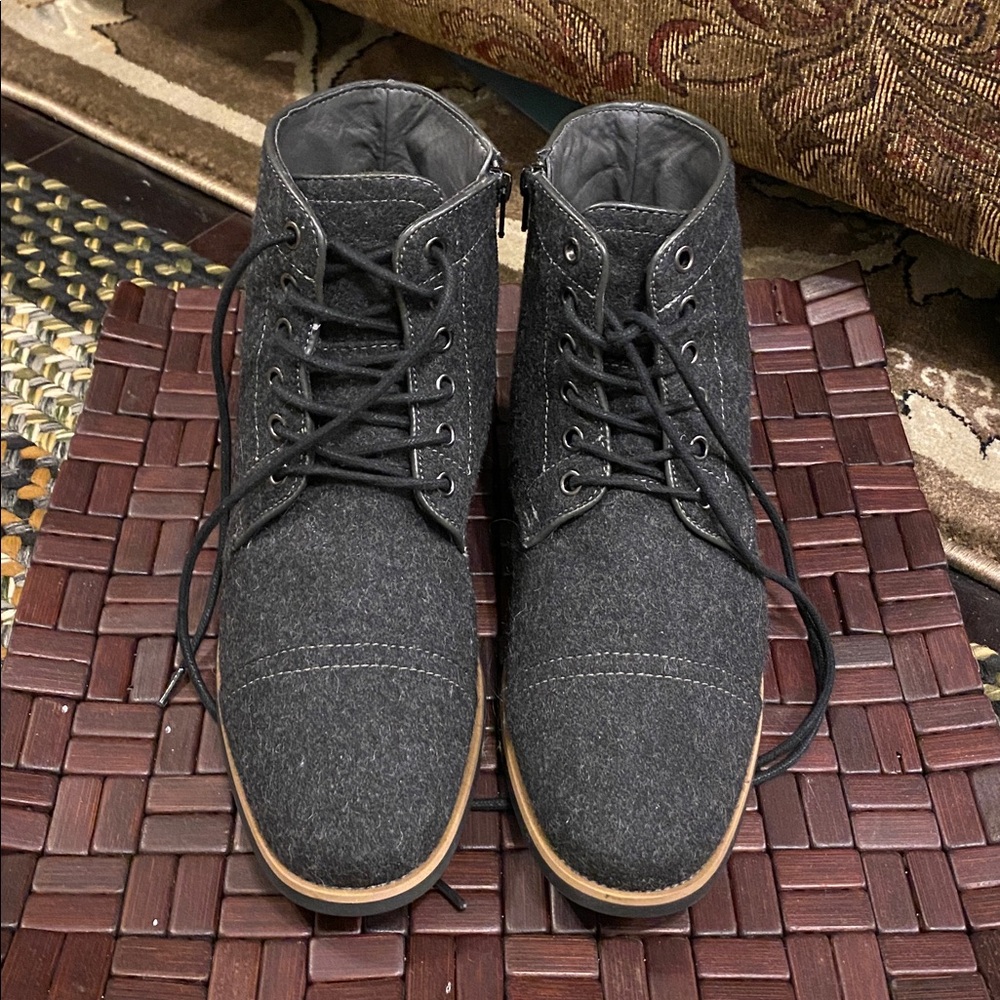 JOSEPH ABBOUD Grey Wool Boots Size 9 1/2 M